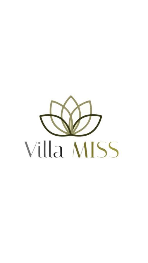 Villa Miss Bogatić Exteriör bild